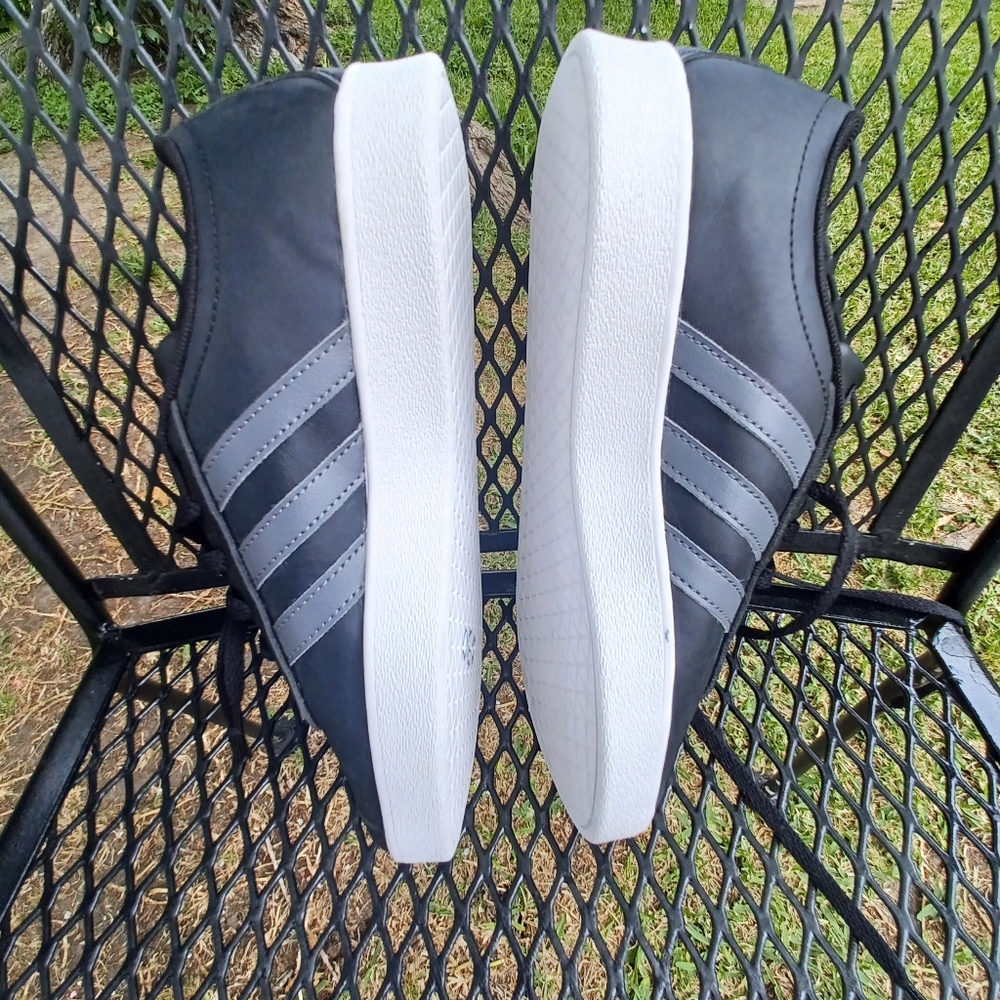 Adidas sneakers - Picture 10 of 16